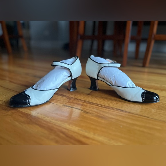 Anyi Lu Shirley Pumps, Size 40 - Picture 2 of 8